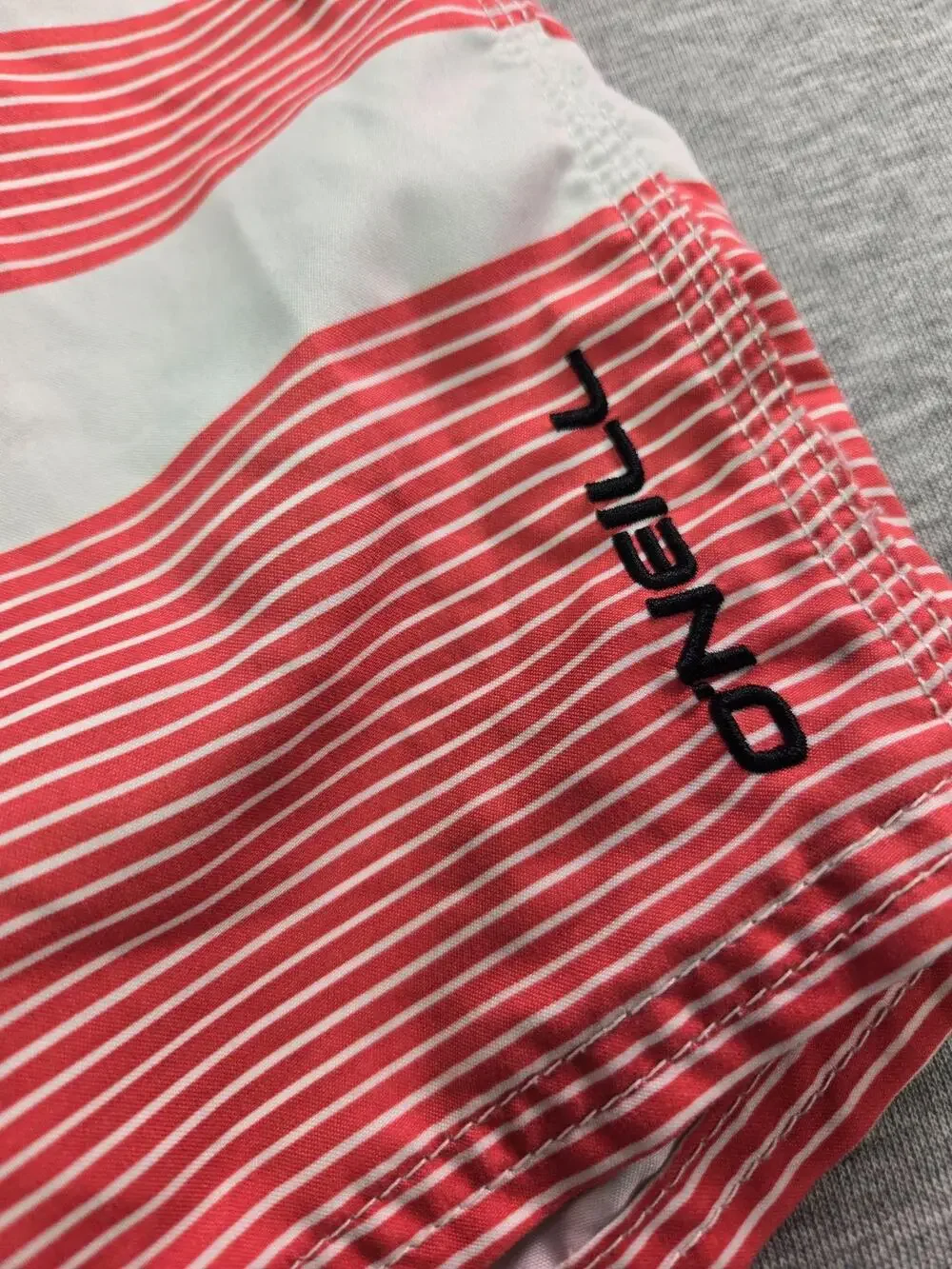 O'Neill Shorts Mens 33 Red White Blue Striped Board Swim Trunks Drawstring